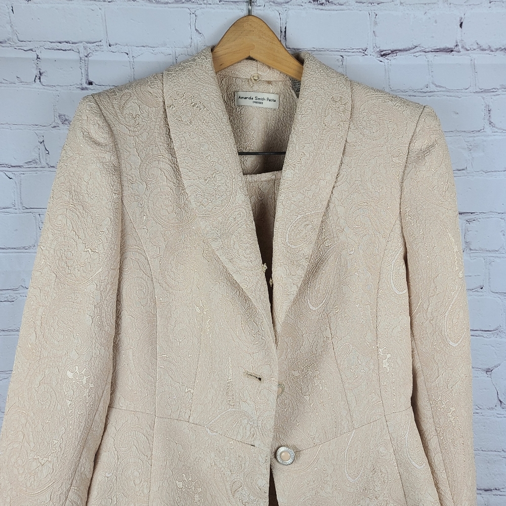 Amanda Smith suit. Champagne   4P